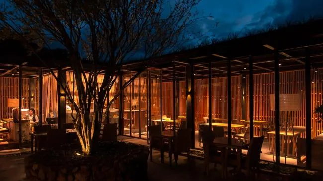 BIM Architecture | Sunset Glow Over Cang'er Lake: Notes on the Construction of the Slow House in Dali/IDO Yuanxiang Architecture+Chongqing Hexin Architectural Design Institute