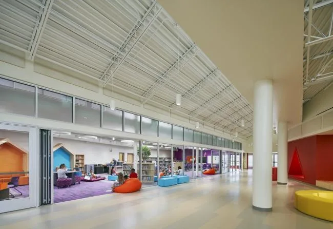 BIM Architecture | Open Interaction, Incorporating Geometric Elements: Rockford Public Elementary School/CannonDesign