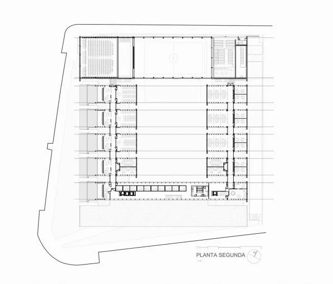 BIM Architecture | Neat Queue Like a Companion: In the Middle of Teacher Training/Ram ó n Fern á ndez Alfonso