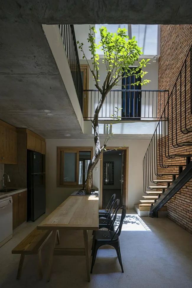 BIM Architecture | Space Nesting, Breathing Tropical Room/IZ Architects