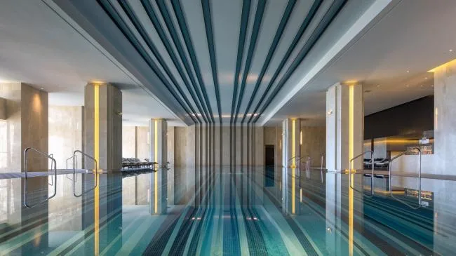 BIM Architecture | Enjoying Green Mountains and Blue Water Scenery, Showcasing Ancient and Intimate Appearance: Hilton Hotel Dali/CCDI+WATG