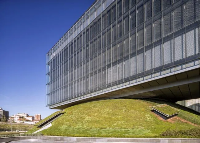 BIM Architecture | A Glass Box Gently Lying on a Hill: Galanti Bank Technology Park/ERA Architects