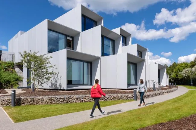 BIM Architecture | Penguins flock to see: Dyson Institute of Engineering Skills/Wilkinson Eyre