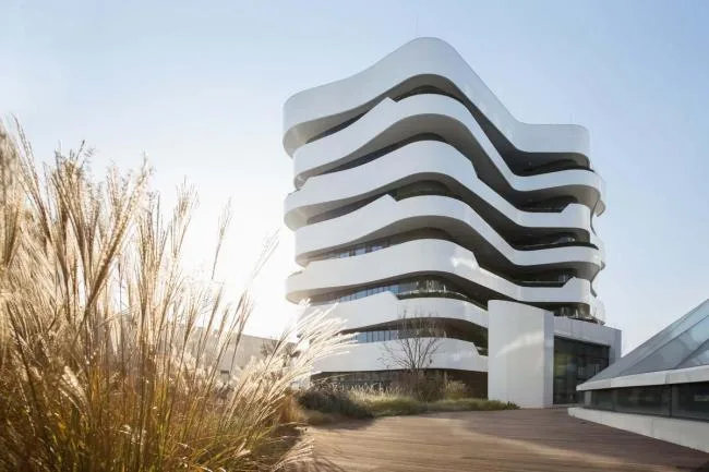 BIM Architecture | Like Soft and Turbulent Waves: Tianyun Industrial Office Cluster/First Practice Architectural Design