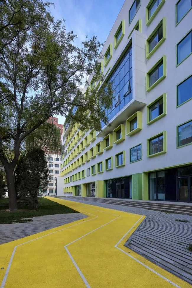BIM Architecture | Retelling Campus Stories - Peking University Affiliated High School and Xiangyang Future School Campus Landscape Elegance Reform/Crossboundaries
