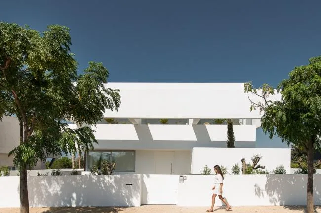 BIM Architecture | Five Platforms and One Flower Garden/Corporo Atelier