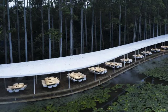 BIM Architecture | Clouds and Clouds, Ribbon Transcendence: Cloud Mirror · Flower Garden Warm Pot Restaurant/Muda Architecture