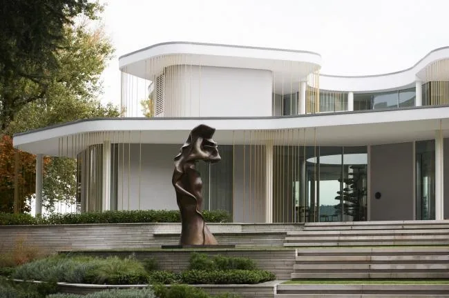 BIM Architecture | White Petals Blooming by the Lake: Italian Lakefront Holiday Home/Design Haus Liberty