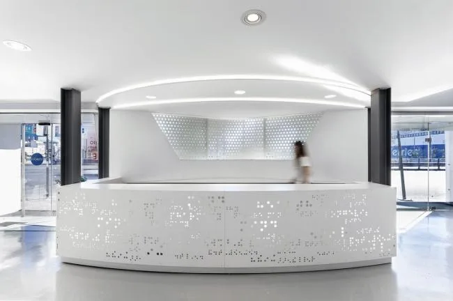 BIM Architecture | Song of Waves and White Sails: Mole Pharmacy/KLab Architecture
