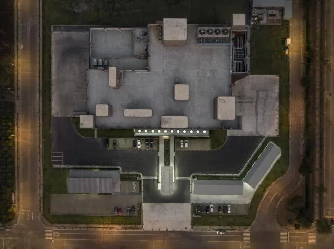 BIM Architecture | Unique yet cautious, like mountains and soil at night: Taiwan Livestock Pingtung Agricultural Science Factory/Zexin Building