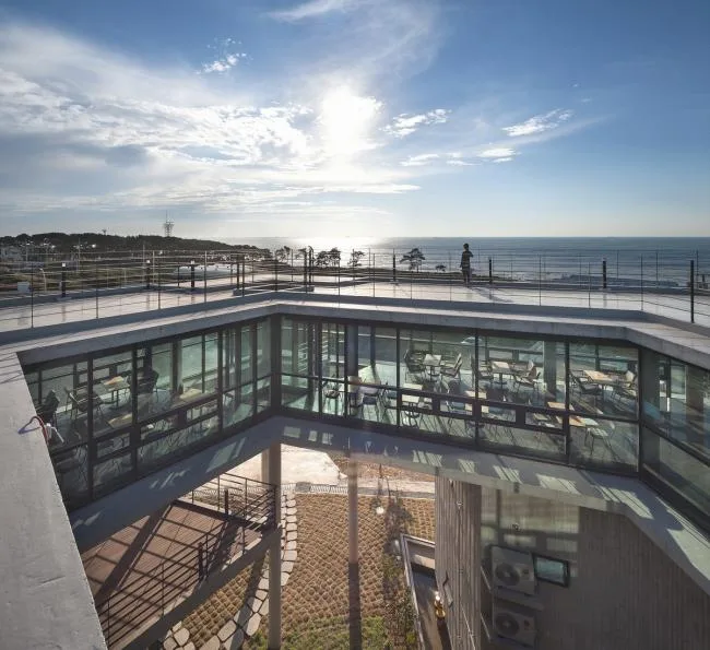 BIM Architecture | Rising Sun, overlooking the sea and sky scenic spots: Wujiao Trade Building/ON Architecture