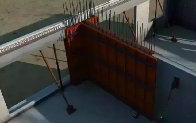 Shear wall and column formwork installation