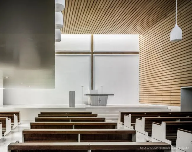 BIM Architecture | Neat Queue Like a Companion: In the Middle of Teacher Training/Ram ó n Fern á ndez Alfonso