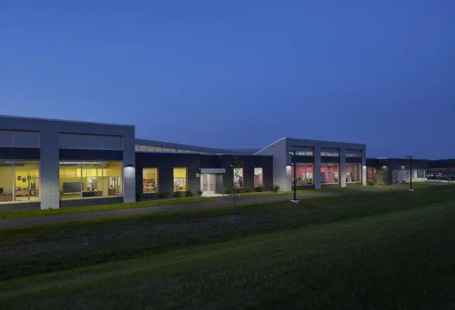 BIM Architecture | Open Interaction, Incorporating Geometric Elements: Rockford Public Elementary School/CannonDesign
