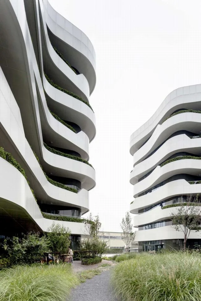 BIM Architecture | Like Soft and Turbulent Waves: Tianyun Industrial Office Cluster/First Practice Architectural Design
