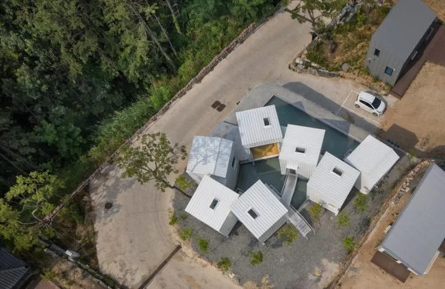 BIM Architecture | Beside the Blue Lake, Between the Jungle: Floating Cube Room by Younghan Chung Architects