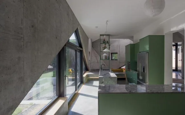 BIM Architecture | Triangular Room with Back to Back Surrounding Integration/Urban Agency