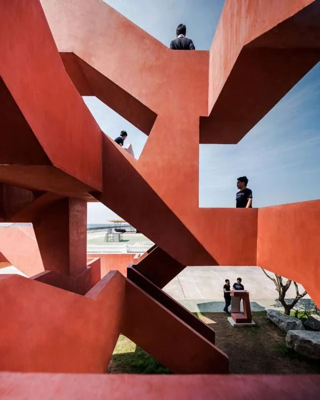 BIM Architecture | Maze of Overlapping and Interweaving - Ten Katas/Supermachine Studio