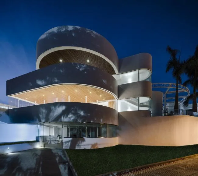 BIM Architecture | Elegant Volume Invented by Pure Lines: Flamenco Club Hotel/Zooco Estudio