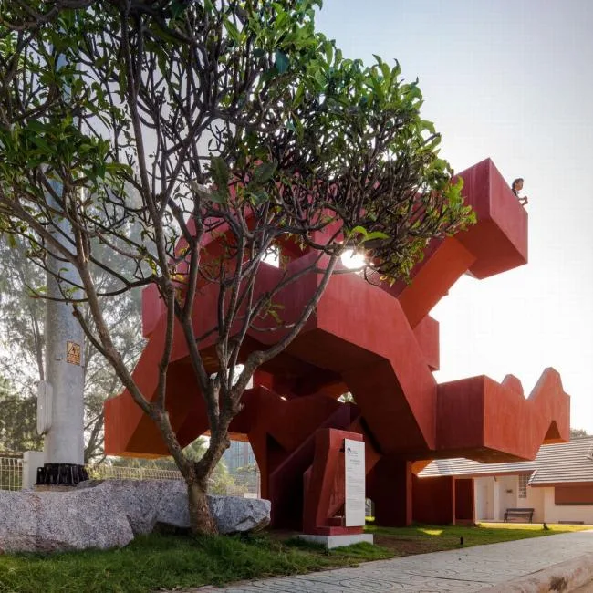 BIM Architecture | Maze of Overlapping and Interweaving - Ten Katas/Supermachine Studio