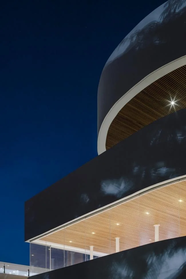 BIM Architecture | Elegant Volume Invented by Pure Lines: Flamenco Club Hotel/Zooco Estudio