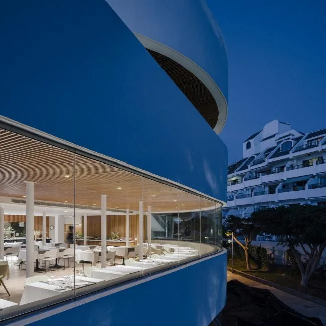 BIM Architecture | Elegant Volume Invented by Pure Lines: Flamenco Club Hotel/Zooco Estudio