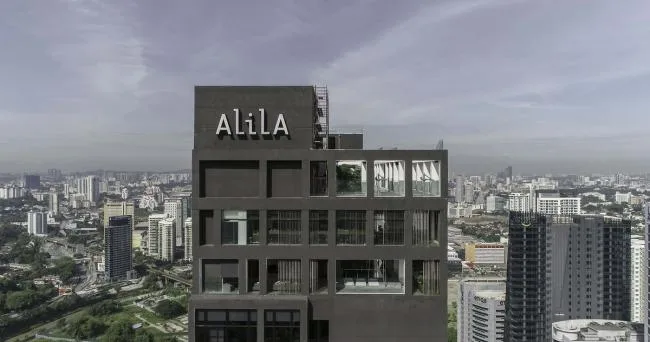 BIM Architecture | Alila Mansa Hotel Kuala Lumpur, with embedded atrium/Ruen Design Workshop