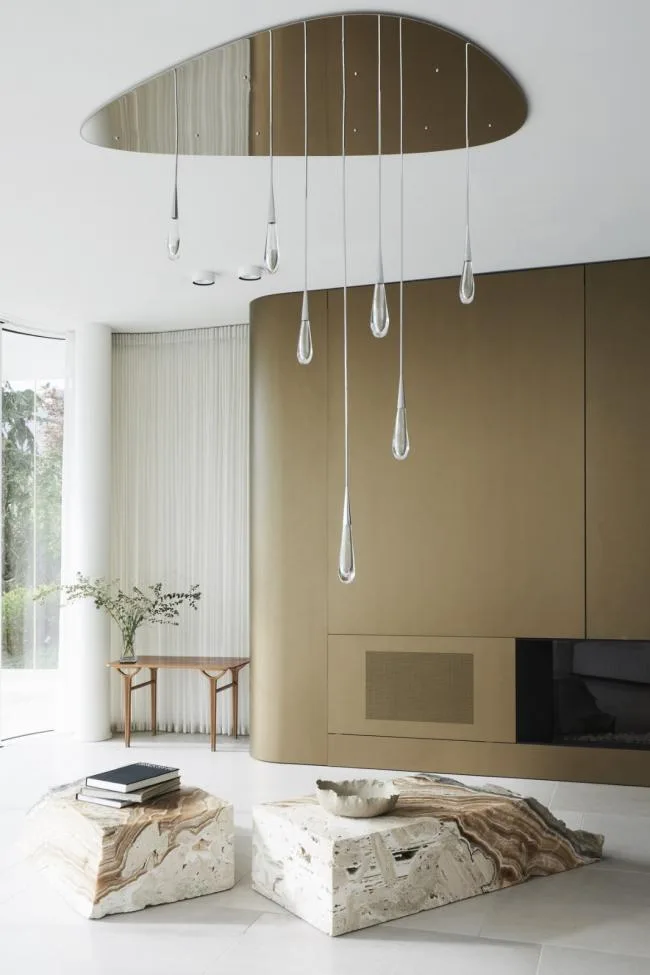 BIM Architecture | White Petals Blooming by the Lake: Italian Lakefront Holiday Home/Design Haus Liberty