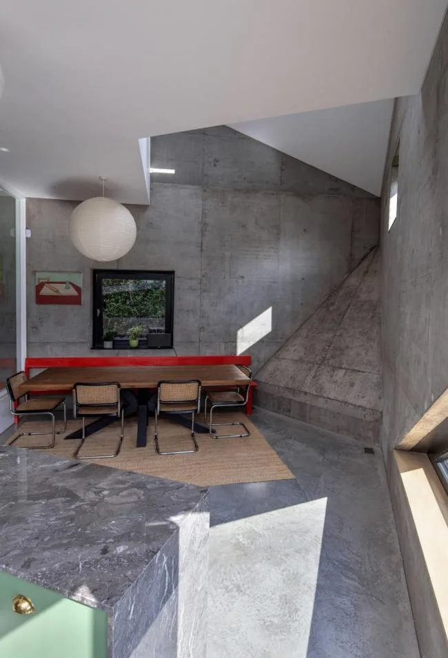 BIM Architecture | Triangular Room with Back to Back Surrounding Integration/Urban Agency