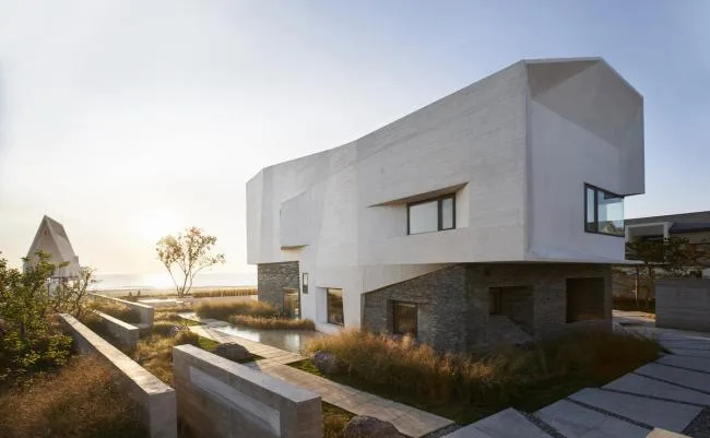 BIM Architecture | Brutalist Studio by the Sea - T House by the Sea, Qinhuangdao/META Studio