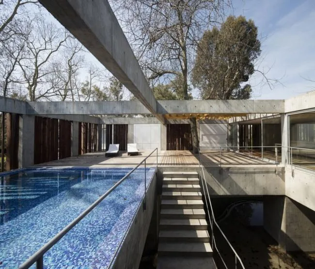 BIM Architecture | Shaking Hands with Trees and Branches, A Simple Home Made of Concrete/Estudio Botteri Connell