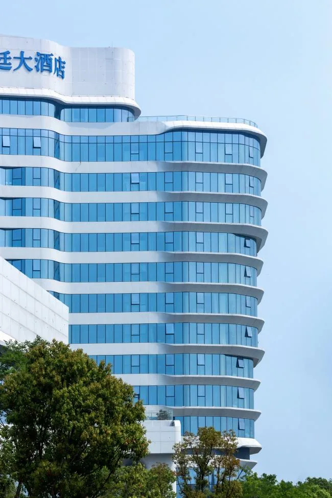 BIM Architecture | Harbor Ship, Enjoying Sea View: Wyndham Grand Plaza Yuzhou/Xiamen Branch of China Academy of Building Research