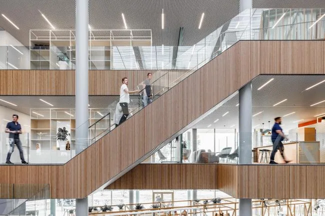 BIM Architecture | Smooth and Concise Joint Application of Suspended Eaves and Glass: ASICS Netherlands Headquarters Building/Powerhouse Company