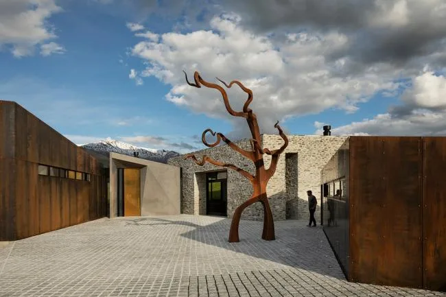 BIM Architecture | Primitive and Simple, Filled with Natural Sculpture Beauty: Arrowtown Home/RTA Studio