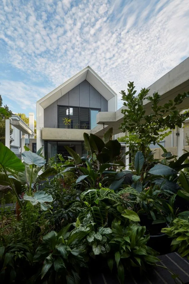 BIM Architecture | Poetic Living: RZB Room/Carrier and Postmus Architects