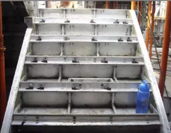What issues should be paid attention to when assembling BIM and prefabricated aluminum templates