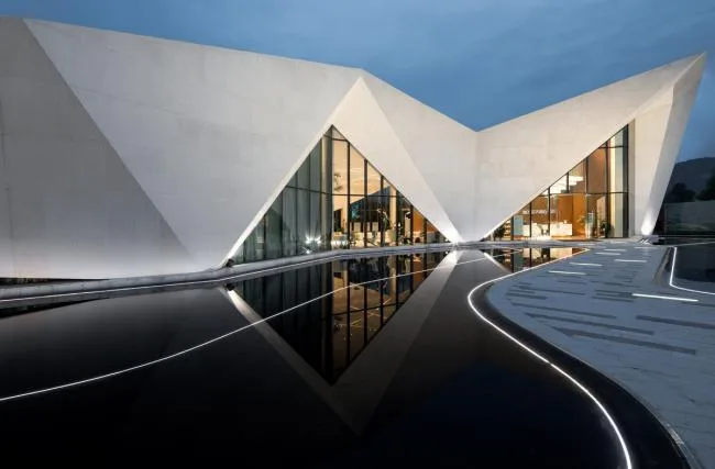 BIM Architecture | White Egret Dots, Mountains Overlapping Green: Architectural Design in Guilin Wanda City Riverside Demonstration Zone/Benchmark Square