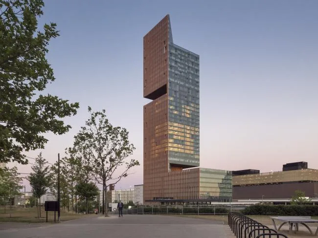 BIM Architecture | Stratford Hotel in London: The Perfect Integration of Hotel and Community Life/SOM