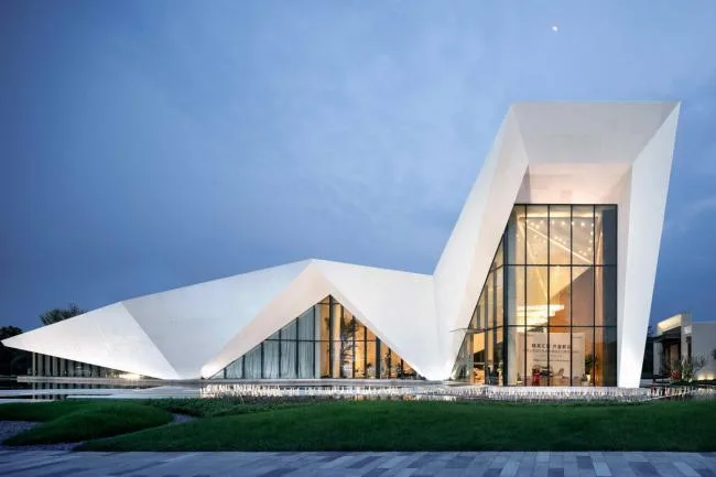 BIM Architecture | White Egret Dots, Mountains Overlapping Green: Architectural Design in Guilin Wanda City Riverside Demonstration Zone/Benchmark Square