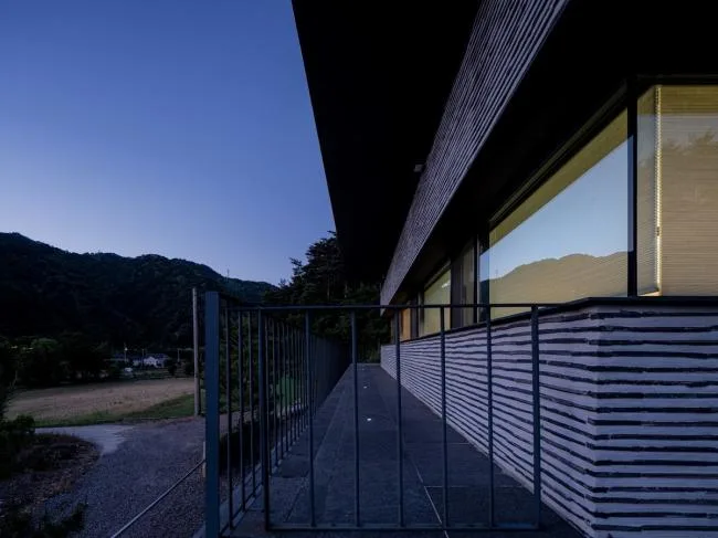 BIM Architecture | Natural Etiquette, Simple and Tranquil: Korean Linti Studio/YKH Associates