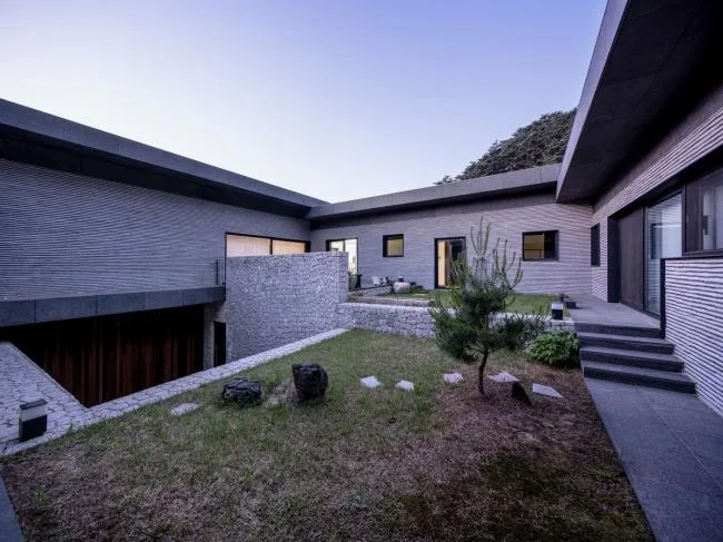 BIM Architecture | Natural Etiquette, Simple and Tranquil: Korean Linti Studio/YKH Associates
