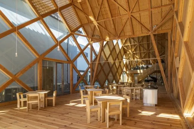 BIM Architecture | Continuous Ridge Like a Long Dragon Lying in the Wilderness: Tomioka Chamber of Commerce/Tezuka Guiqing Architectural Firm, Japan