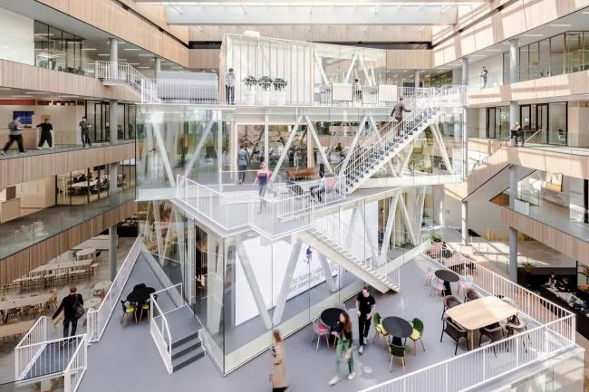 BIM Architecture | Smooth and Concise Joint Application of Suspended Eaves and Glass: ASICS Netherlands Headquarters Building/Powerhouse Company