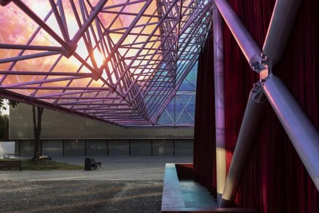 BIM Architecture | Inspired by 'Star Wars' and 'Blade Runner': Moscow Gorky Park Garage Cinema/SYNDICATE Architects