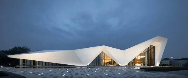 BIM Architecture | White Egret Dots, Mountains Overlapping Green: Architectural Design in Guilin Wanda City Riverside Demonstration Zone/Benchmark Square