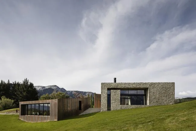 BIM Architecture | Primitive and Simple, Filled with Natural Sculpture Beauty: Arrowtown Home/RTA Studio