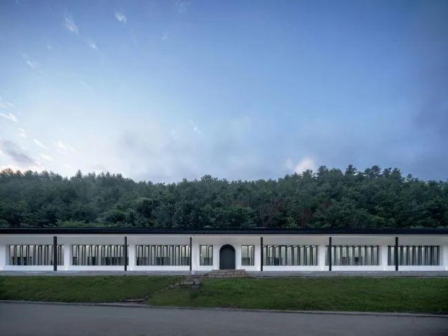 BIM Architecture | 100 meter cafeteria at the foot of Qinling Mountains/STUDIO QI
