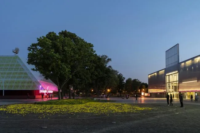 BIM Architecture | Inspired by 'Star Wars' and 'Blade Runner': Moscow Gorky Park Garage Cinema/SYNDICATE Architects