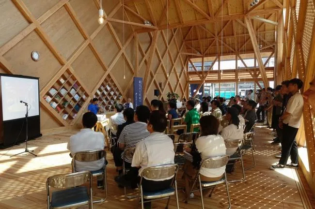 BIM Architecture | Continuous Ridge Like a Long Dragon Lying in the Wilderness: Tomioka Chamber of Commerce/Tezuka Guiqing Architectural Firm, Japan