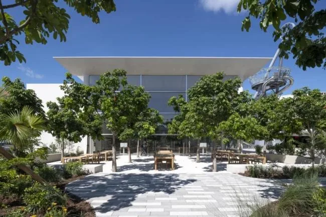 BIM Architecture | Apple Miami Store/Foster Partners